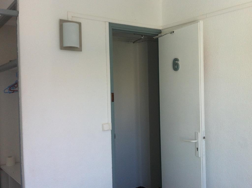 Les Vagues Hotell Saintes-Maries-de-la-Mer Rom bilde